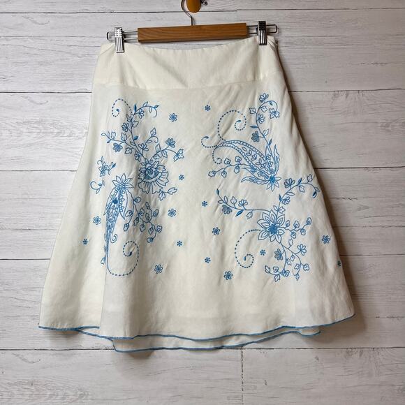 Nine & Company Skirt Womens SZ 8P White Linen Skirt with Blue Floral Embroidery - Picture 1 of 16